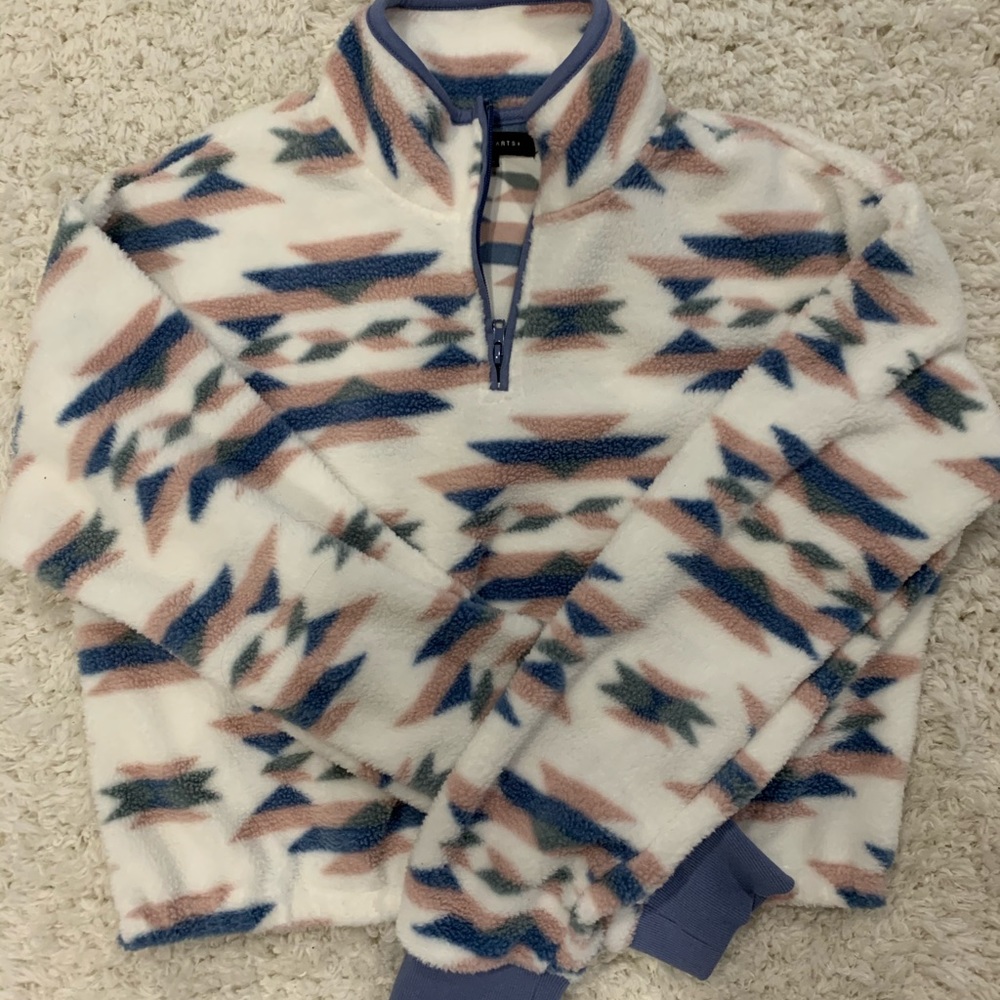 Fluffy Pacsun cropped sweatshirt